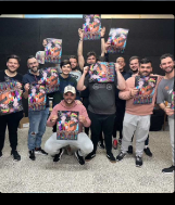 Carnavalero 6 con camiseta ilustrada de JR Adornax